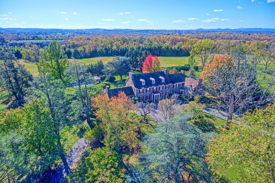 23080 Wolver Hill Lane, Middleburg, VA 20117, Presented by Abby Hitt